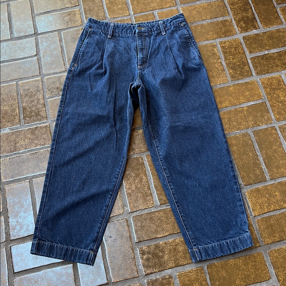 Banana Republic Factory Midrise Pleated Straight Leg Crop Jean